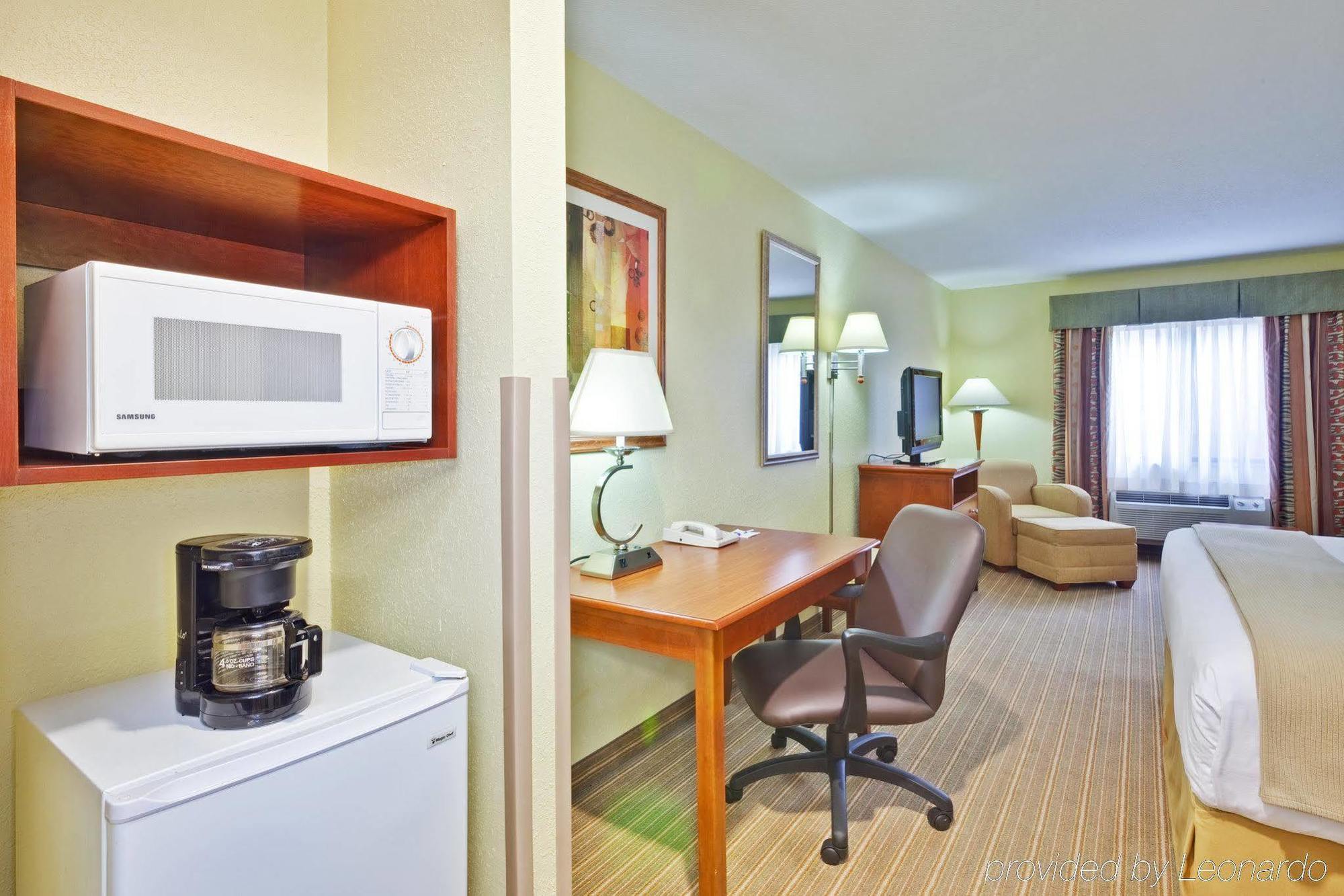 Holiday Inn Express Winfield - Teays Valley Hurricane Экстерьер фото