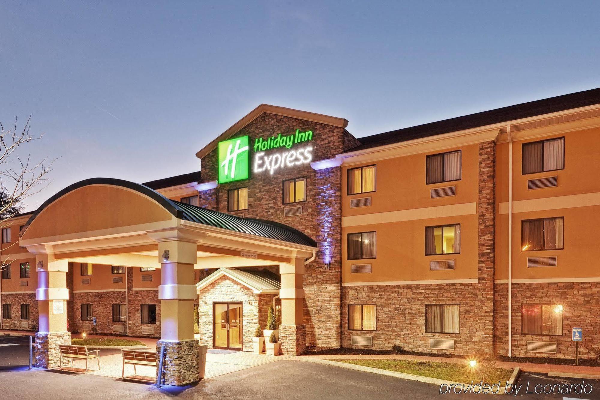 Holiday Inn Express Winfield - Teays Valley Hurricane Экстерьер фото